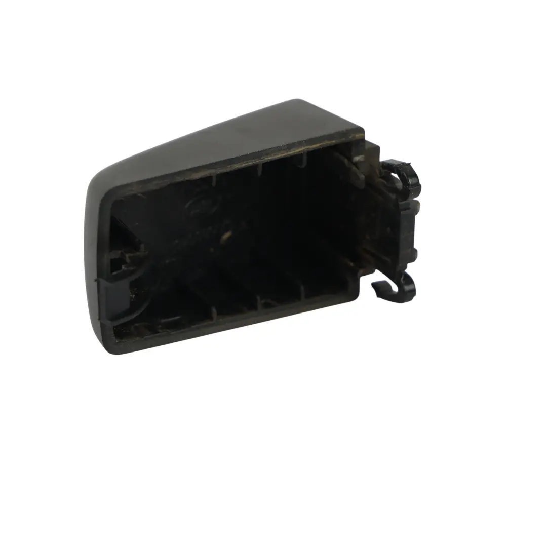 Nakładka Klamki Prawa Przód Tył Corris Szary 873 do Land Rover Discovery 4 o numerze LR018254 Land Rover Discovery 4 Nakładka Klamki Prawa Przód Tył Corris Szary 873 - SKU LR018254-COG - Numer Części LR018254