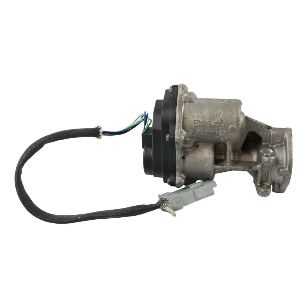 Valve Right O/S 3.6 TDV8 Diesel 6H4Q-9D475-DD to Land Rover Range Rover L322 EGR with Part number LR018321 Land Rover Range Rover L322 EGR Valve Right O/S 3.6 TDV8 Diesel 6H4Q-9D475-DD - SKU LR018321 - Part number LR018321