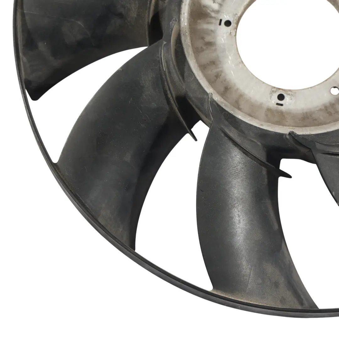 Ventilateur Radiateur Moteur 3.0 TDV6 121740002 pour Land Rover Discovery 4 L319 à propos du numéro de pièce LR023392 Land Rover Discovery 4 L319 Ventilateur Radiateur Moteur 3.0 TDV6 121740002 - SKU LR023392-1 - Numéro de pièce LR023392