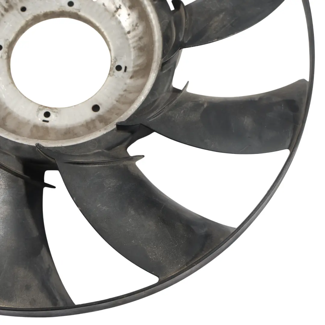 Radiator Fan 3.0 TDV6 121740002 to Land Rover Discovery 4 L319 Engine with Part number LR023392 Land Rover Discovery 4 L319 Engine Radiator Fan 3.0 TDV6 121740002 - SKU LR023392-1 - Part number LR023392