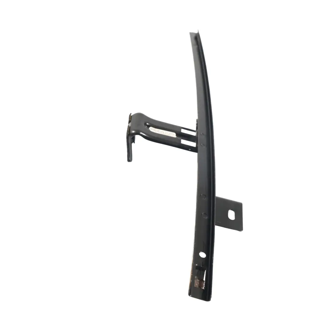 Guide Vitre Porte Avant Gauche pour Land Rover Discovery 4 L319 à propos du numéro de pièce LR024085 Land Rover Discovery 4 L319 Guide Vitre Porte Avant Gauche - SKU LR024085 - Numéro de pièce LR024085