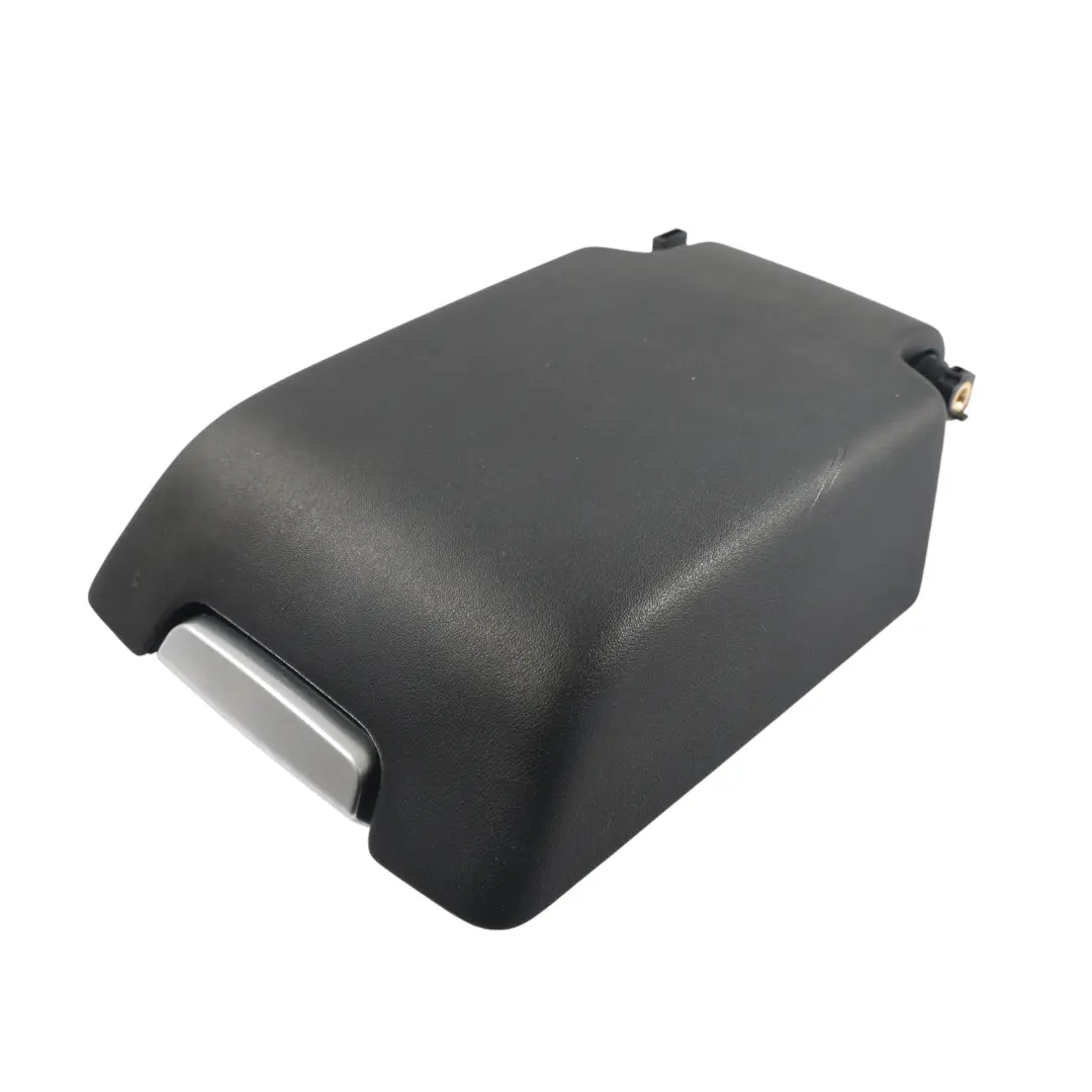 Tapa Reposabrazos Cuero Negro para Land Rover Discovery 4 L319 con número de pieza LR044049 Land Rover Discovery 4 L319 Tapa Reposabrazos Cuero Negro - SKU LR044049 - Número de pieza LR044049
