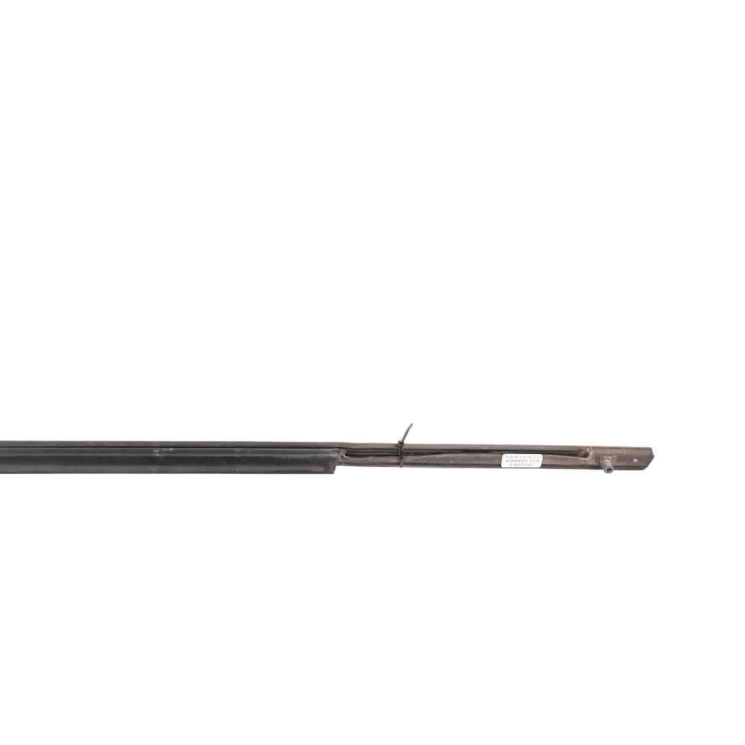 Land Rover Discovery L319 Guarnizione Vetro Porta Ant. Dx 5H22-202W08-AB - SKU LR044649 - Numero di parte LR044649