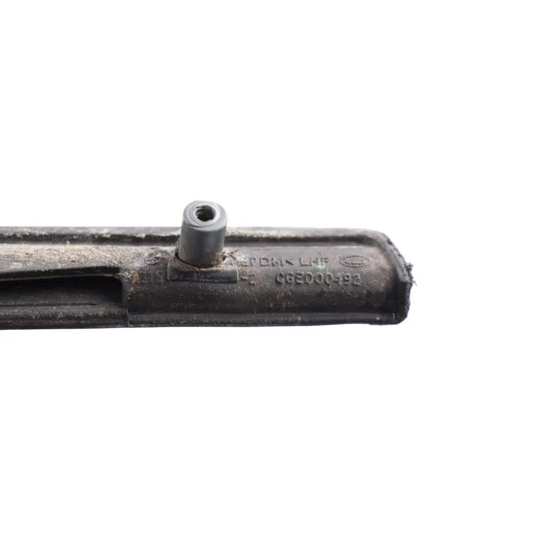 Junta Canal Ventana Puerta Delantero Izquierdo para Land Rover Discovery 4 L319 con número de pieza LR044650 Land Rover Discovery 4 L319 Junta Canal Ventana Puerta Delantero Izquierdo - SKU LR044650 - Número de pieza LR044650