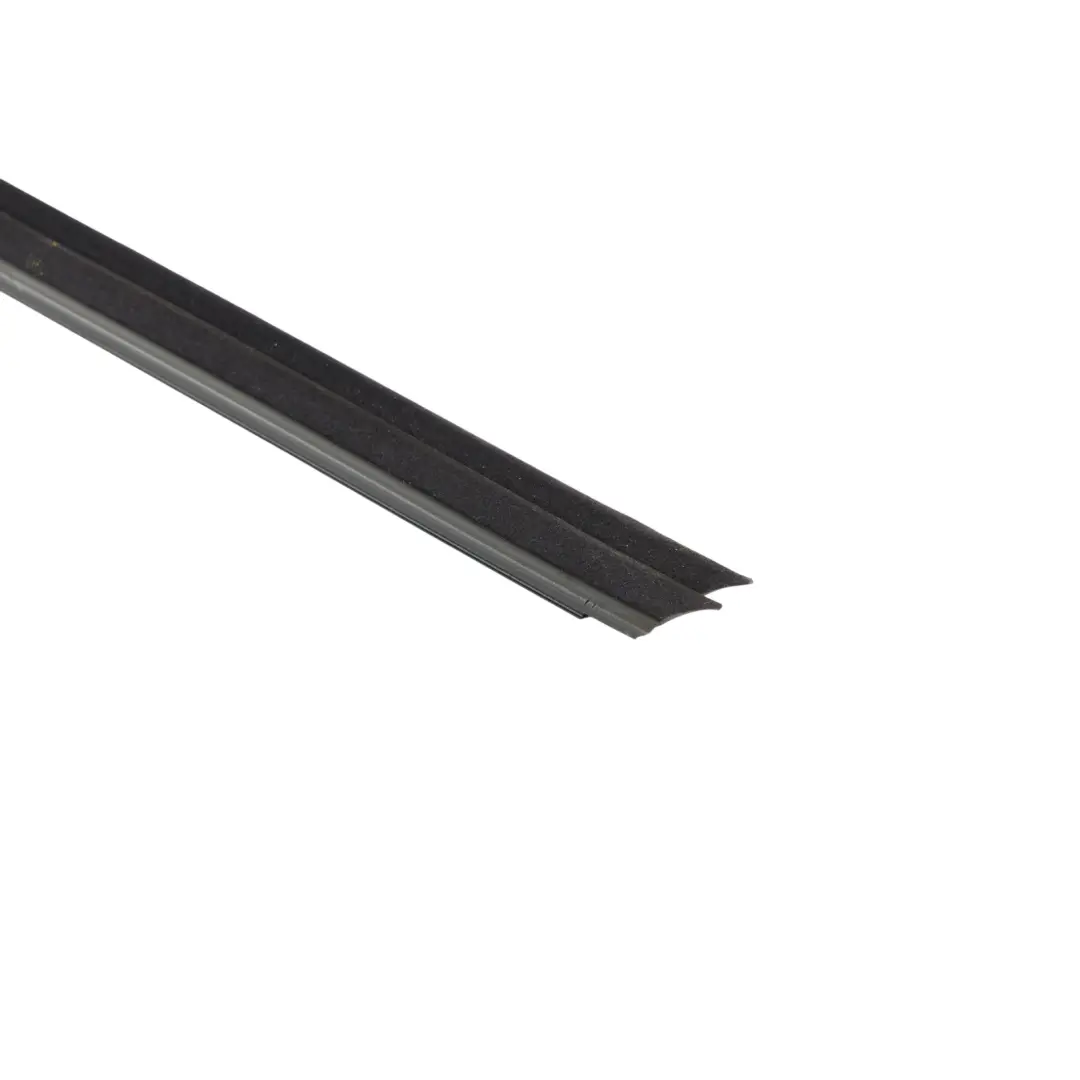 Range Rover Evoque L538 Joint Bande Porte Arrière Droit BJ32-25861-AD - SKU LR048297 - Numéro de pièce LR048297