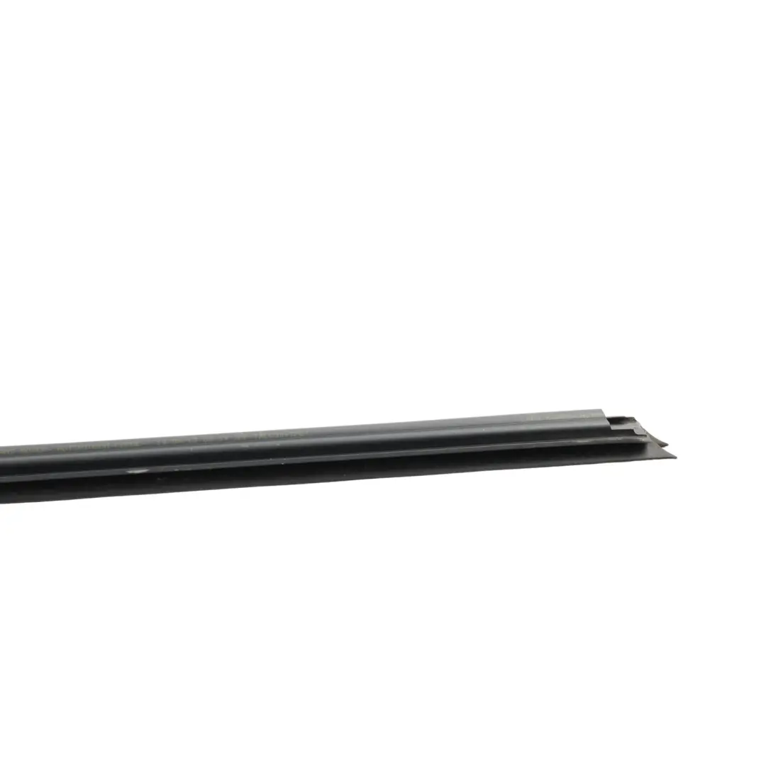 Range Rover Evoque L538 Joint Bande Porte Arrière Droit BJ32-25861-AD - SKU LR048297 - Numéro de pièce LR048297