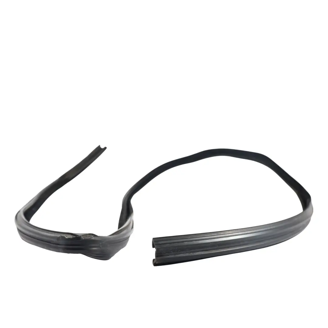 Land Rover Discovery 4 L319 Door Window Run Guide Seal Front Left N/S - SKU LR048818 - Part number LR048818