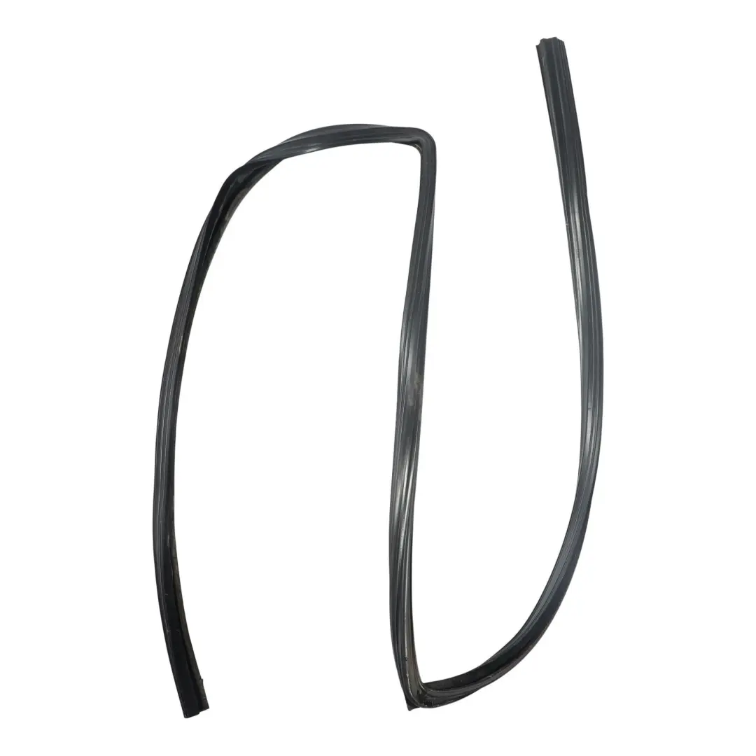 Joint Étanchéité Vitre Porte Arrière Droit pour Land Rover Discovery 4 L319 à propos du numéro de pièce LR049208 Land Rover Discovery 4 L319 Joint Étanchéité Vitre Porte Arrière Droit - SKU LR049208 - Numéro de pièce LR049208