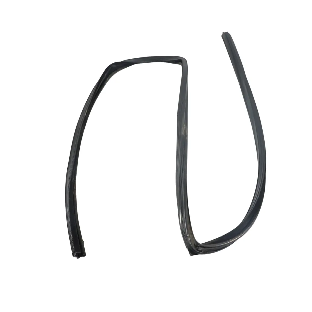 Land Rover Discovery 4 L319 Door Window Run Guide Seal Rear Right O/S - SKU LR049208 - Part number LR049208