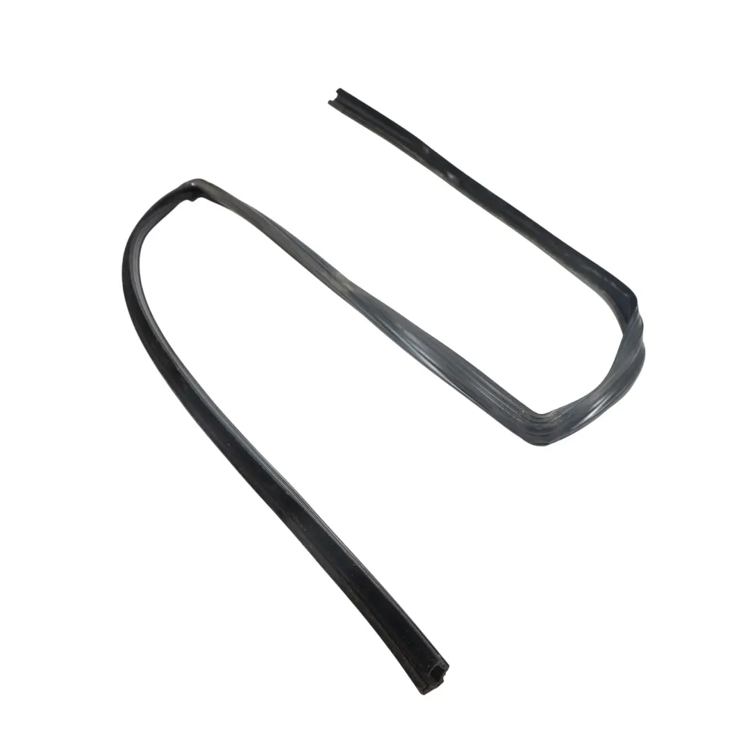 Land Rover Discovery 4 L319 Joint Étanchéité Vitre Porte Arrière Droit - SKU LR049208 - Numéro de pièce LR049208