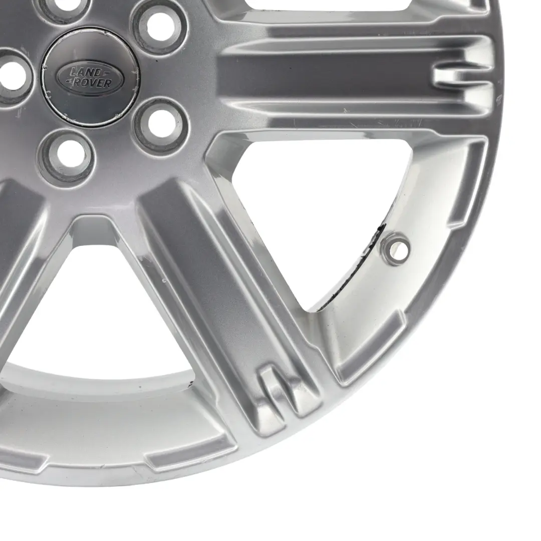 Srebrna Felga Aluminiowa 19" 8J ET45 do Range Rover Evoque L538 o numerze LR050931 Range Rover Evoque L538 Srebrna Felga Aluminiowa 19" 8J ET45 - SKU LR050931-2 - Numer Części LR050931