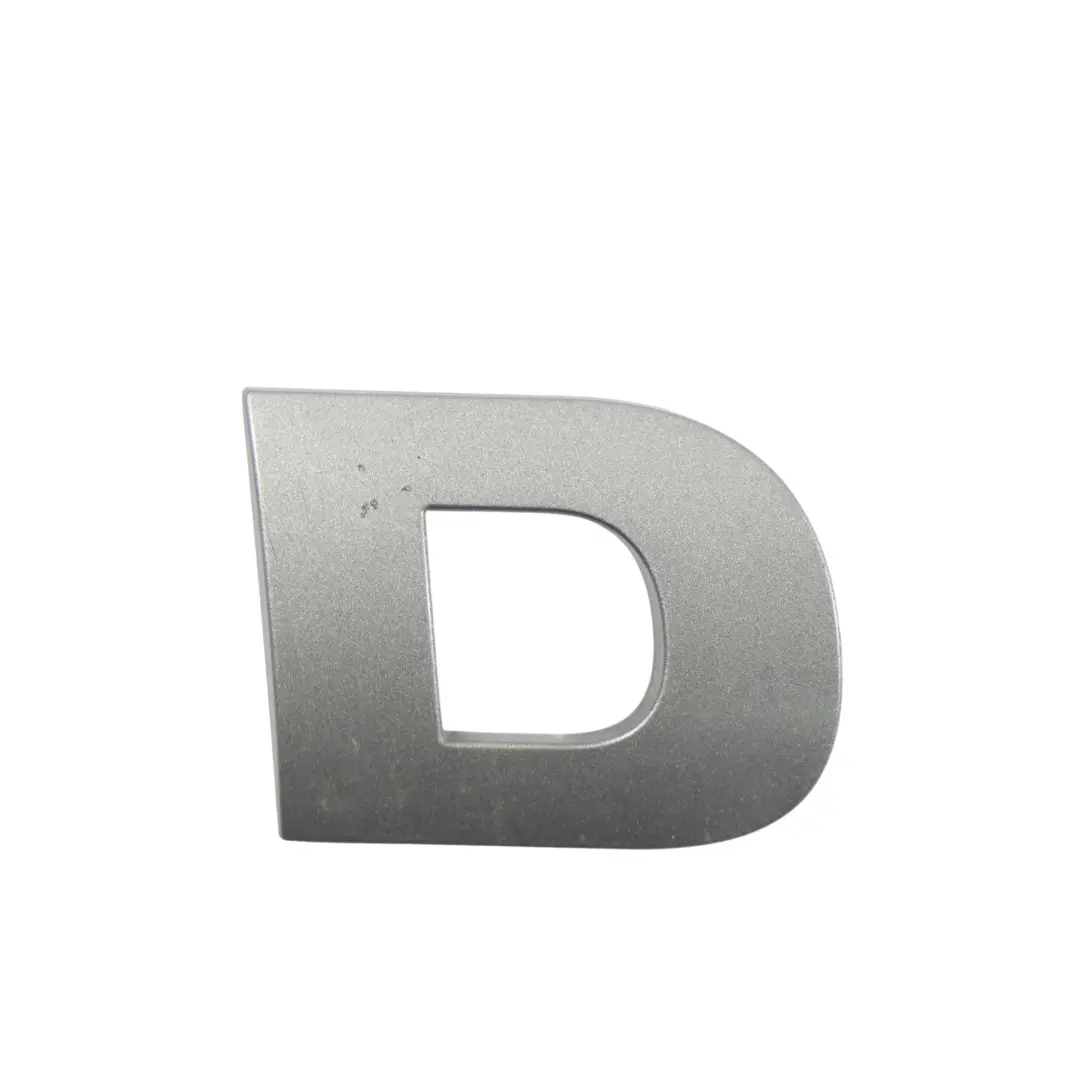 Emblemat Maski Napis Chrom do Land Rover Discovery 4 L319 o numerze LR051555 Land Rover Discovery 4 L319 Emblemat Maski Napis Chrom - SKU LR051555 - Numer Części LR051555