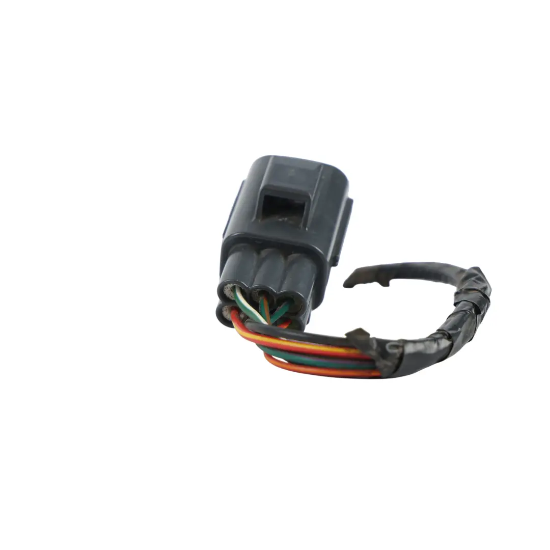 Wiązka Lampy Tylnej Prawa DH52-13405-AB do Land Rover Discovery L319 o numerze LR052395 Land Rover Discovery L319 Wiązka Lampy Tylnej Prawa DH52-13405-AB - SKU LR052395-2 - Numer Części LR052395