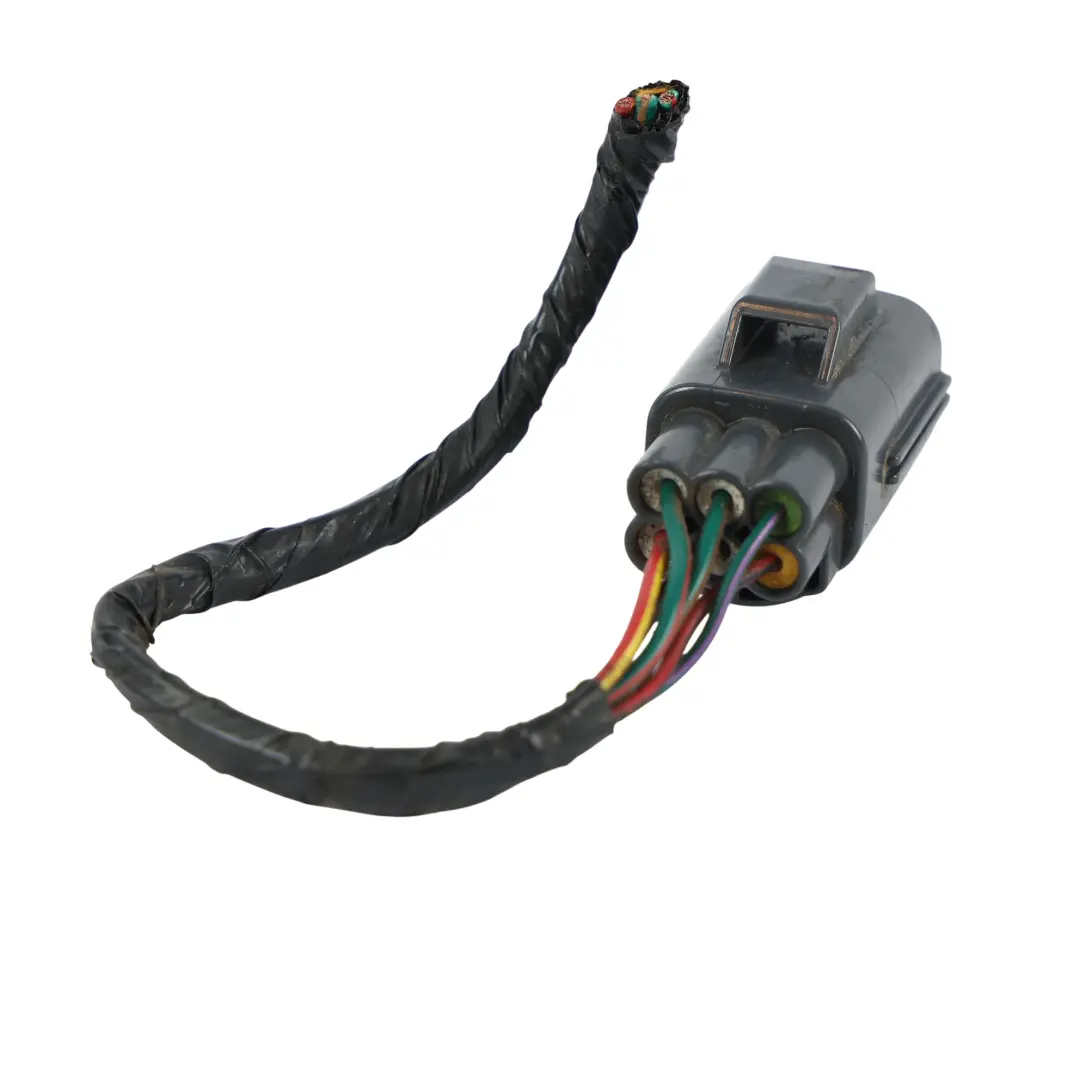 Wiązka Kabli Lampy Tylnej Lewa DH52-13405-AB do Land Rover Discovery L319 o numerze LR052397 Land Rover Discovery L319 Wiązka Kabli Lampy Tylnej Lewa DH52-13405-AB - SKU LR052397-2 - Numer Części LR052397