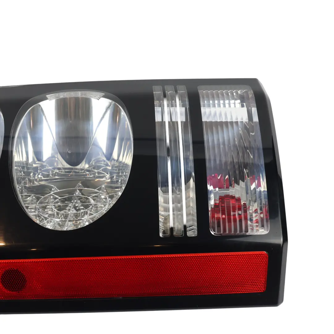 Lampa Tylna Lewa do Land Rover Discovery 4 L319 o numerze LR052397 Land Rover Discovery 4 L319 Lampa Tylna Lewa - SKU LR052397 - Numer Części LR052397