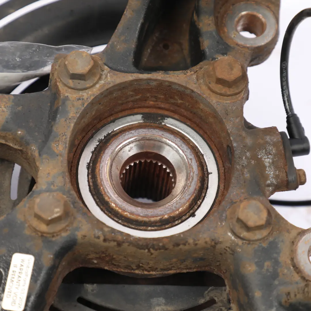 Carrier Hub Knuckle Front Right O/S LR056469 to Land Rover Discovery 4 L319 Wheel with Part number LR056468 Land Rover Discovery 4 L319 Wheel Carrier Hub Knuckle Front Right O/S LR056469 - SKU LR056468 - Part number LR056468
