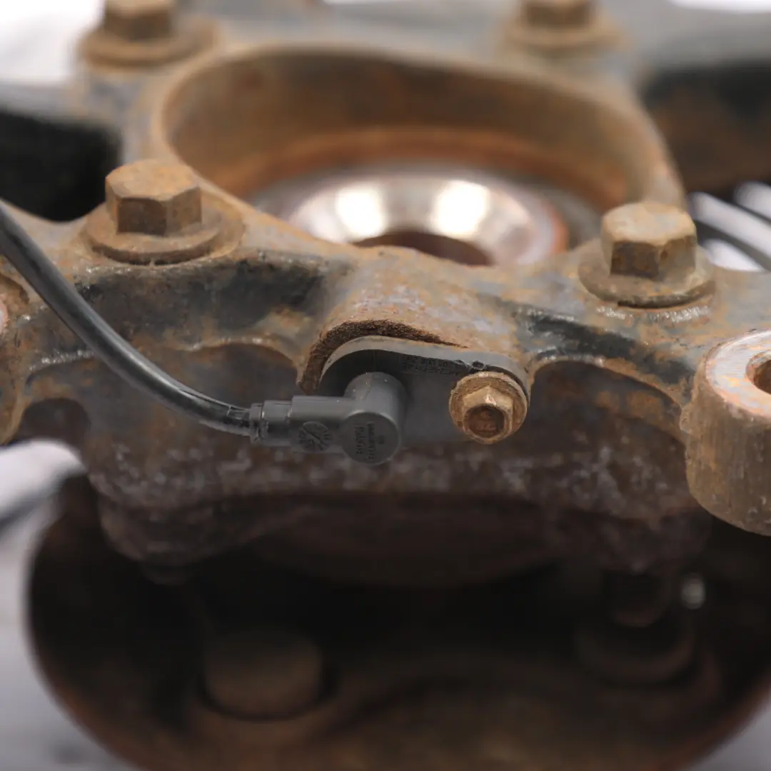 Land Rover Discovery 4 L319 Wheel Carrier Hub Knuckle Front Left N/S - SKU LR056469 - Part number LR056469