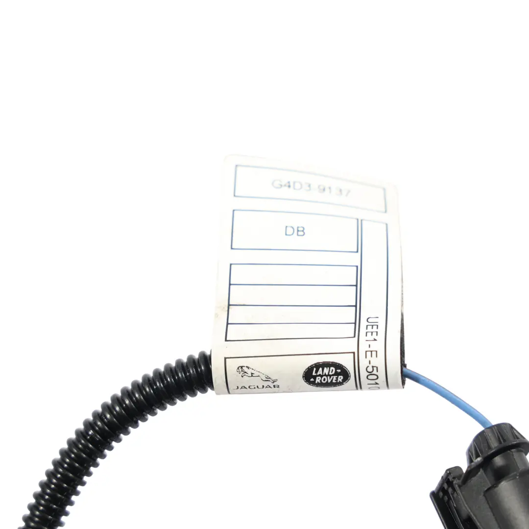 Alternator Wiring Harness Adapter G4D3-9137-DB to Land Rover Discovery Sport L550 with Part number LR070822 Land Rover Discovery Sport L550 Alternator Wiring Harness Adapter G4D3-9137-DB - SKU LR070822 - Part number LR070822