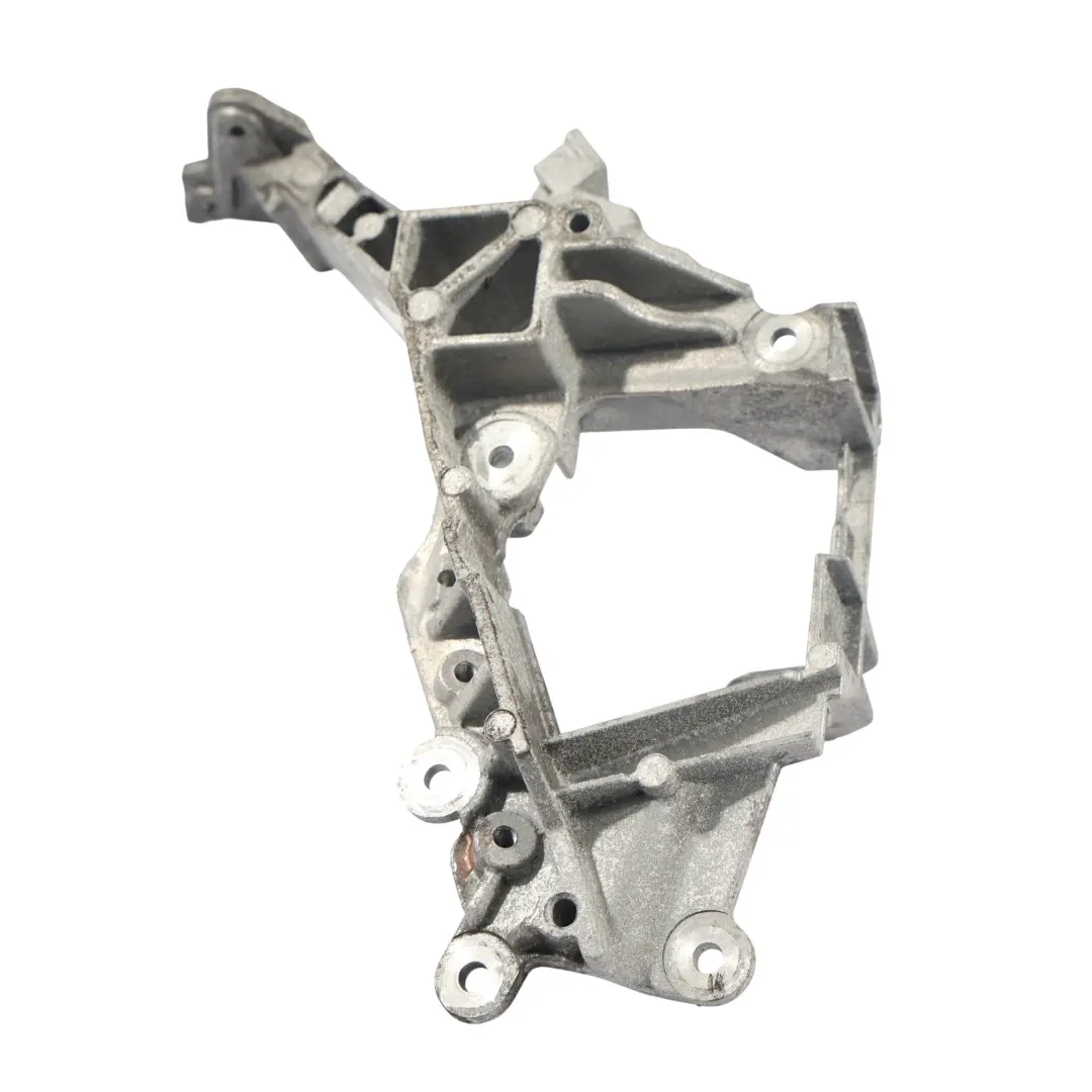 Wspornik Zaworu EGR 2.0 DT204 G4D3-9L456-DC do Land Rover Discovery Sport L550 o numerze LR073742 Land Rover Discovery Sport L550 Wspornik Zaworu EGR 2.0 DT204 G4D3-9L456-DC - SKU LR073742 - Numer Części LR073742
