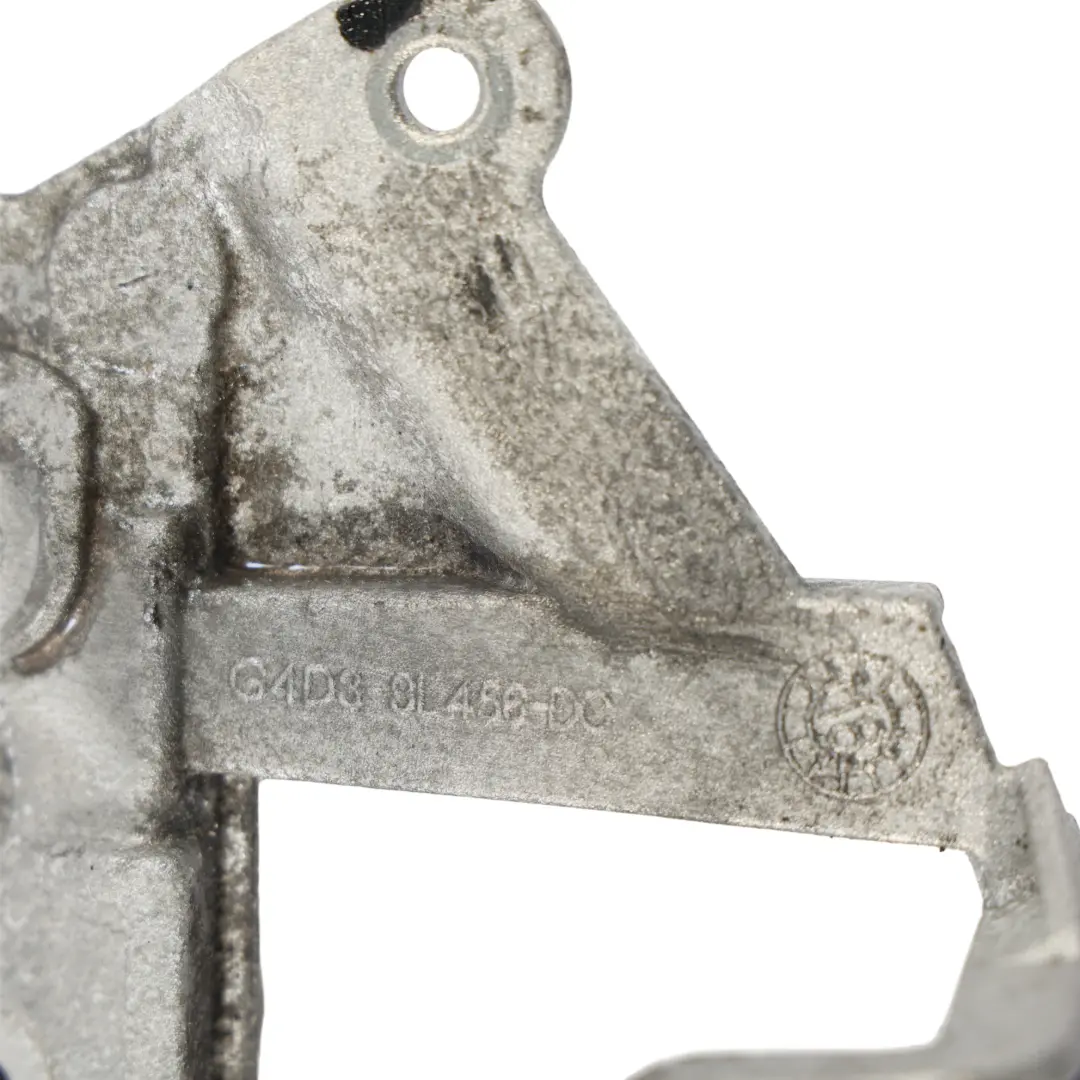 Land Rover Discovery Sport L550 Soporte Válvula EGR 2.0 DT204 G4D3-9L456-DC - SKU LR073742 - Número de pieza LR073742