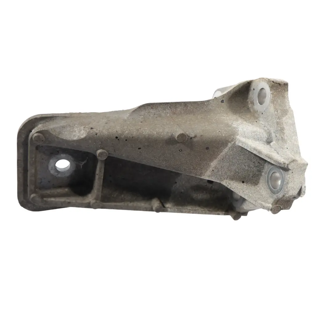 Mount Bracket Support Left N/S to Land Rover Discovery 4 L319 Engine with Part number LR074105 Land Rover Discovery 4 L319 Engine Mount Bracket Support Left N/S - SKU LR074105 - Part number LR074105