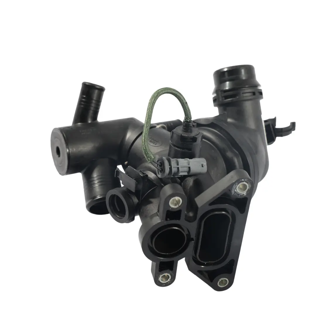 Obudowa Termostatu AJ200 204DT G4D3-8575-BE do Land Rover Discovery Sport L550 o numerze LR105975 Land Rover Discovery Sport L550 Obudowa Termostatu AJ200 204DT G4D3-8575-BE - SKU LR105975 - Numer Części LR105975