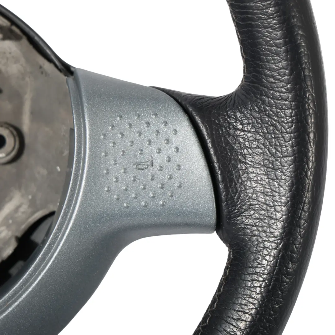 Volant Cuir Noir 305178641 pour Smart Fortwo 450 à propos du numéro de pièce Q0001296V007C29Y00 Smart Fortwo 450 Volant Cuir Noir 305178641 - SKU Q0001296V007C29Y00 - Numéro de pièce Q0001296V007C29Y00