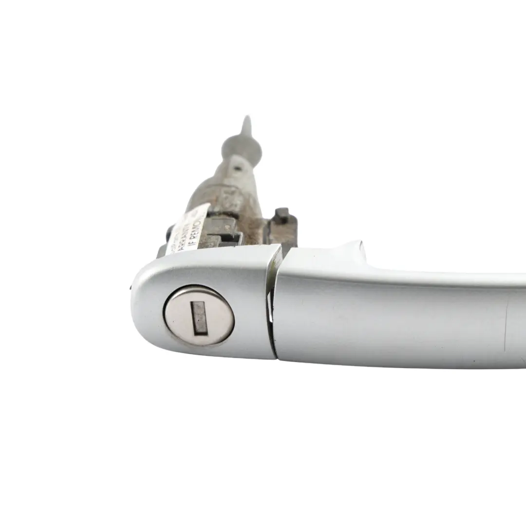 Mk6 Front Door Handle Left N/S Reflex Silver - A7W to Volkswagen Golf with Part number 3B0837205G Volkswagen Golf Mk6 Front Door Handle Left N/S Reflex Silver - A7W - SKU RHD-3B0837205G-RES1 - Part number 3B0837205G