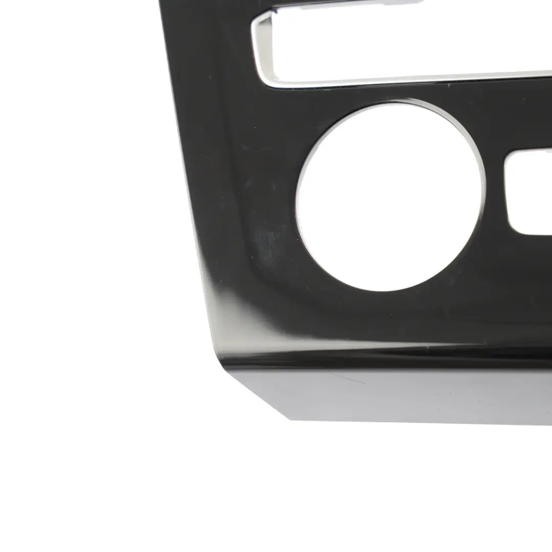 A/C Heater Control Switch Surround Trim to Volkswagen VW Passat B8 with Part number 3G2863042 Volkswagen VW Passat B8 A/C Heater Control Switch Surround Trim - SKU RHD-3G2863042 - Part number 3G2863042