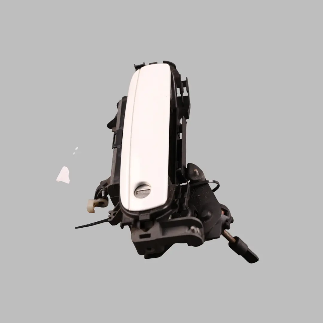 Exterior Door Handle Grab Front Right O/S Ibis White - Y9C to Audi A3 8P with Part number 4F0837208B Audi A3 8P Exterior Door Handle Grab Front Right O/S Ibis White - Y9C - SKU RHD-4F0837208B-IWH - Part number 4F0837208B