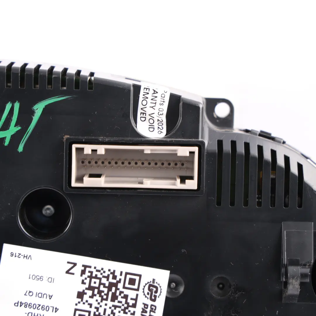 Speedometer Instrument Cluster Speedo Automatic Diesel to Audi Q7 4L with Part number 4L0920984P Audi Q7 4L Speedometer Instrument Cluster Speedo Automatic Diesel - SKU RHD-4L0920984P - Part number 4L0920984P