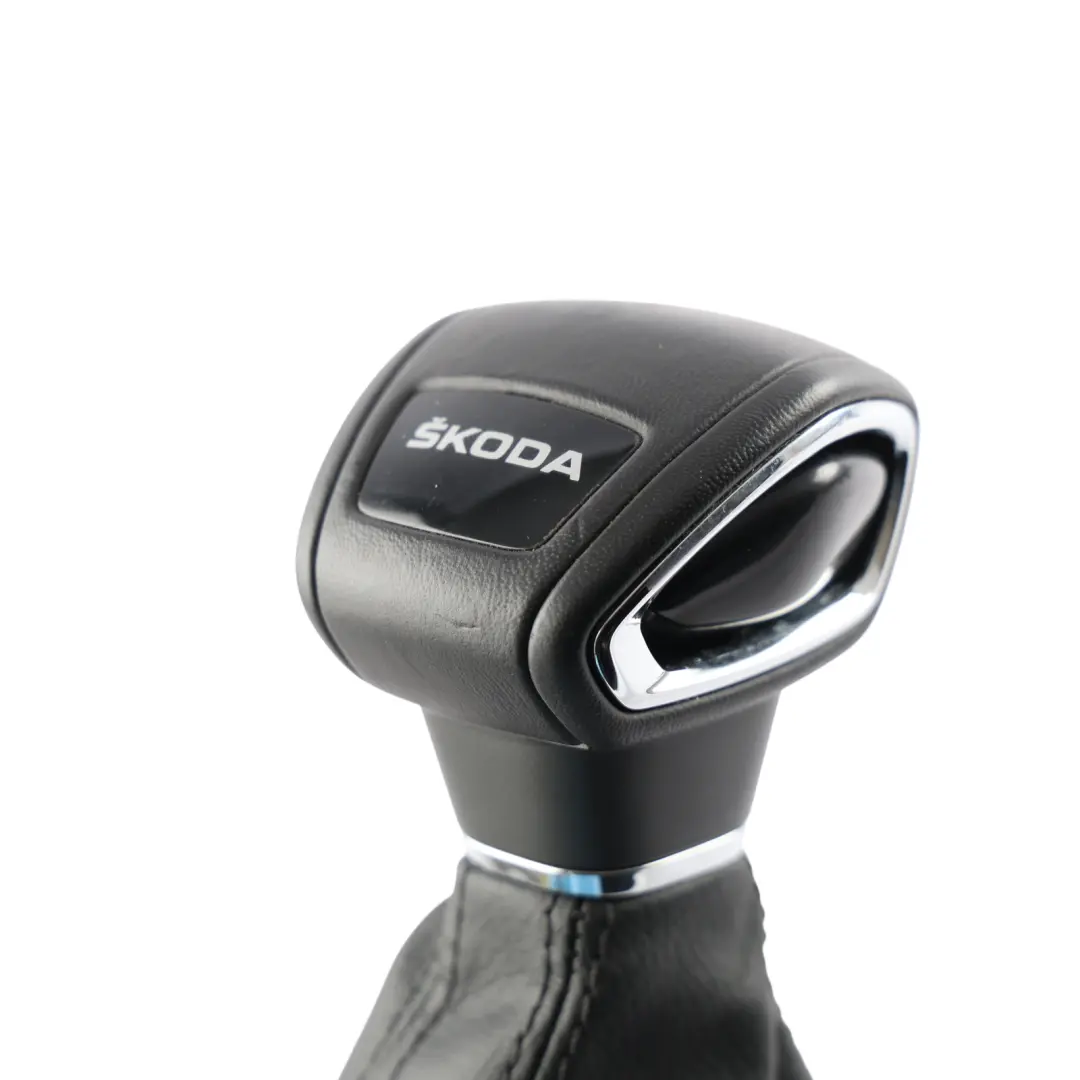 Shifting Knob Automatic Transmission Black to Skoda Karoq NU7 Gear with Part number 567713123K Skoda Karoq NU7 Gear Shifting Knob Automatic Transmission Black - SKU RHD-567713123K - Part number 567713123K