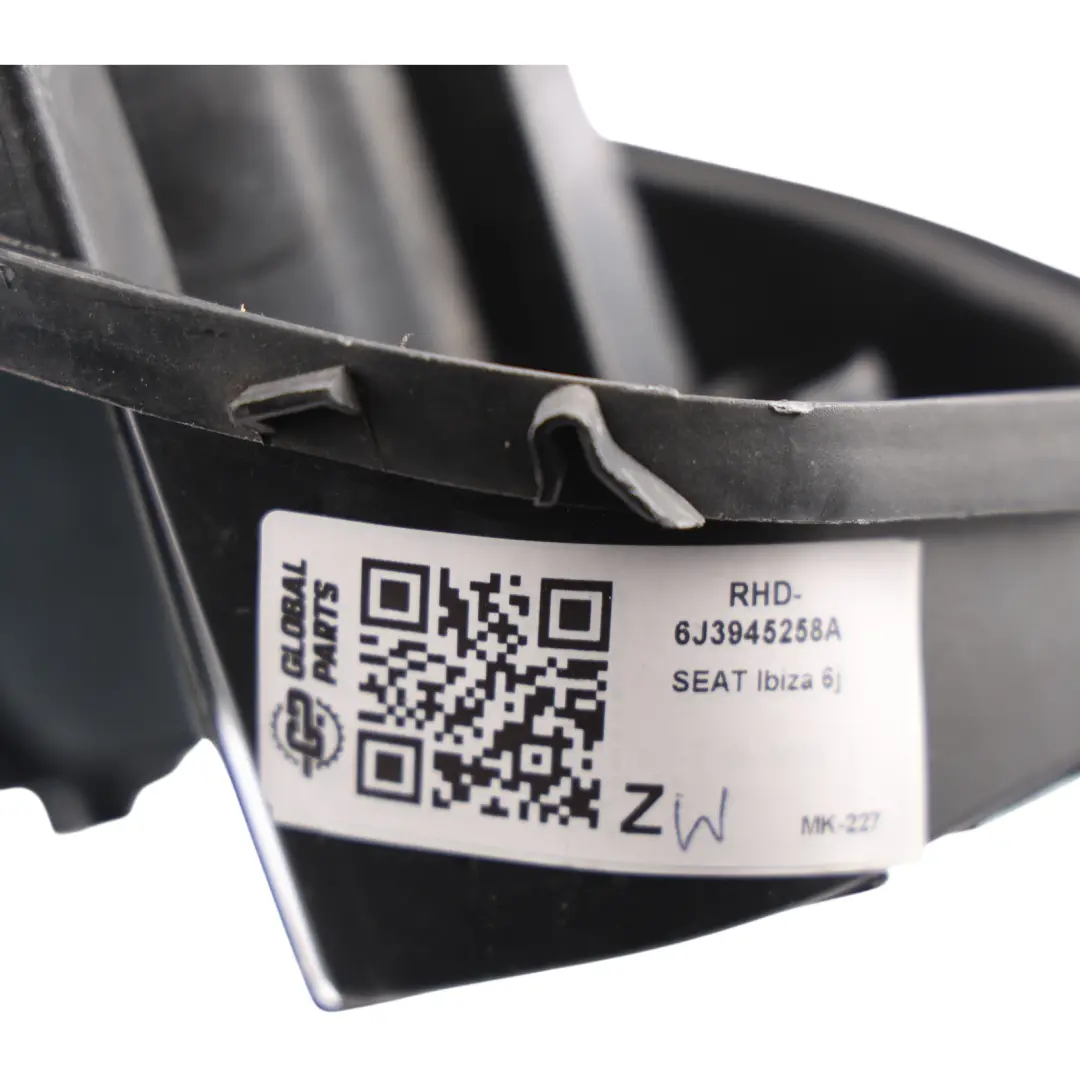 6J 3D Rear Light Lamp Bulb Mount Holder Carrier Right O/S to Seat Ibiza with Part number 6J3945258A Seat Ibiza 6J 3D Rear Light Lamp Bulb Mount Holder Carrier Right O/S - SKU RHD-6J3945258A - Part number 6J3945258A