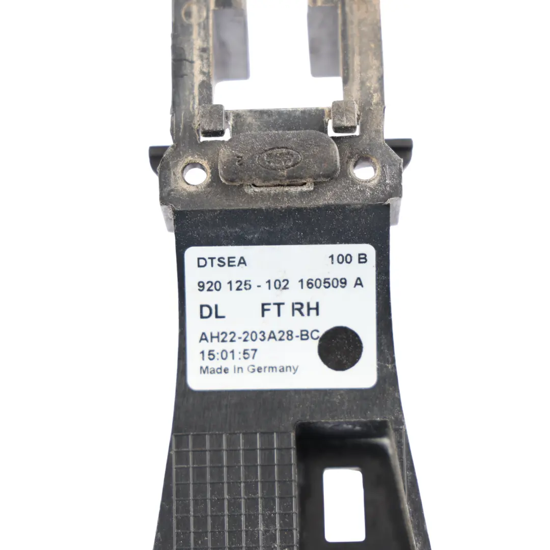 Door Lock Assembly Front Right O/S to Range Rover Sport L320 with Part number 6W8A-21812-AE Range Rover Sport L320 Door Lock Assembly Front Right O/S - SKU RHD-6W8A-21812-AE - Part number 6W8A-21812-AE