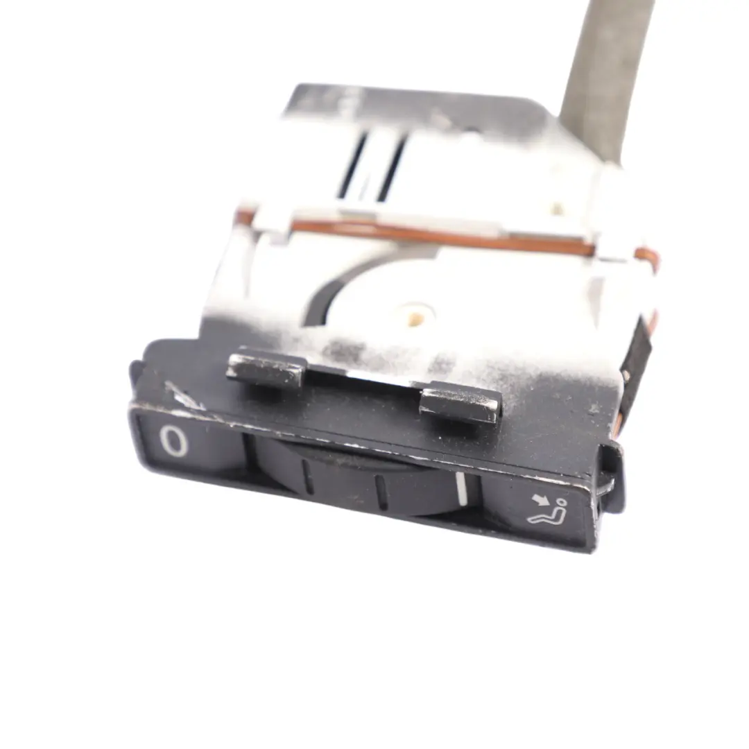 7L Air Vent Control Adjusting Switch Gear Black to Volkswagen VW Touareg with Part number 7L6819766F Volkswagen VW Touareg 7L Air Vent Control Adjusting Switch Gear Black - SKU RHD-7L6819766F - Part number 7L6819766F