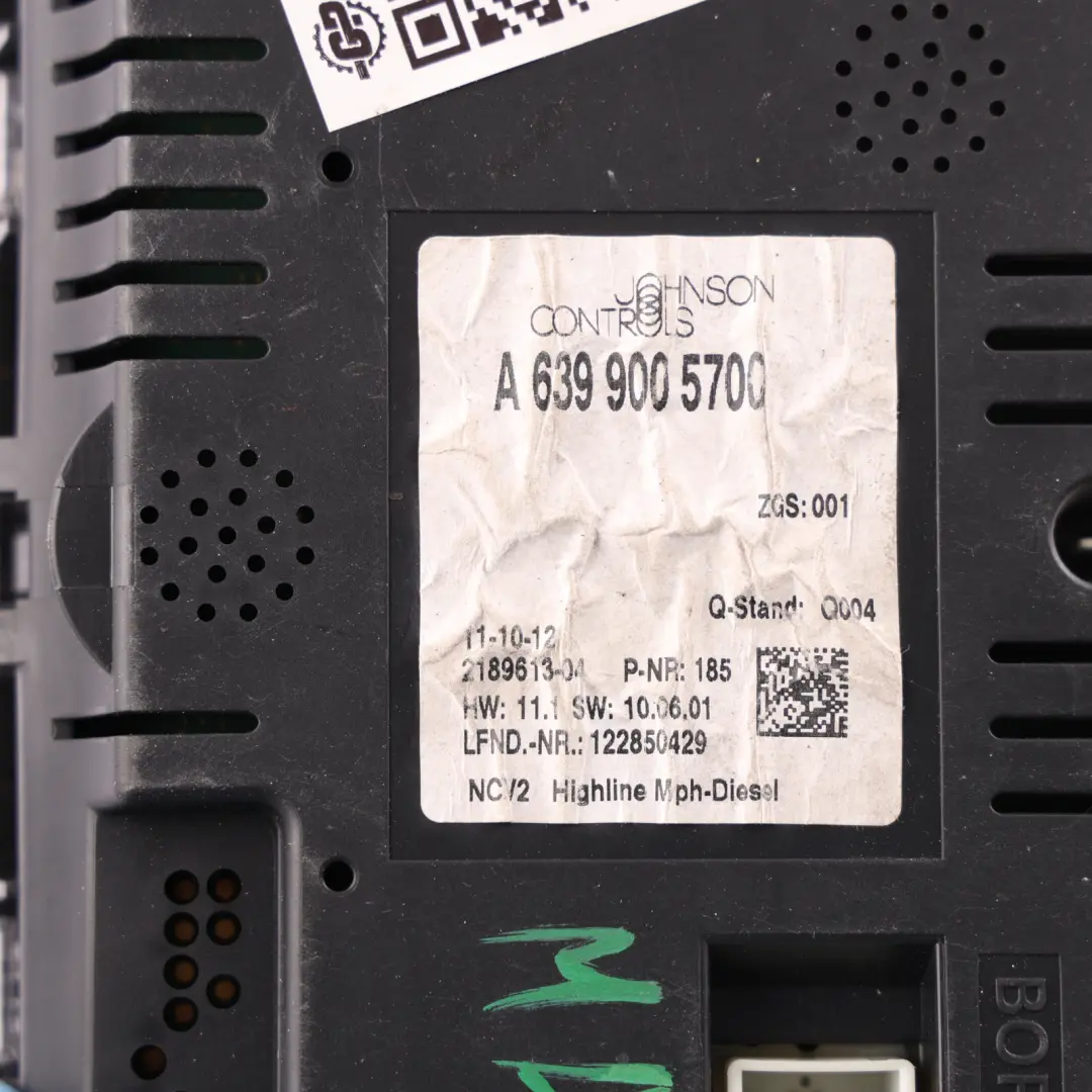 Instrument Cluster Diesel Speedo Clocks Manual to Mercedes Vito W639 with Part number A6399005700 Mercedes Vito W639 Instrument Cluster Diesel Speedo Clocks Manual - SKU RHD-A6399005700-2 - Part number A6399005700