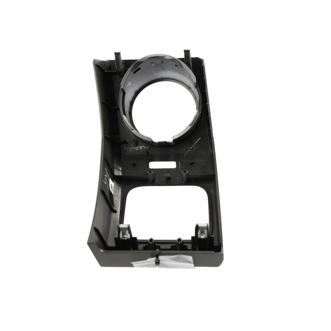 Dashboard Air Vent Nozzle Right O/S Black FAE500022 to Land Rover Discovery 3 L319 with Part number FBF500280HPP Land Rover Discovery 3 L319 Dashboard Air Vent Nozzle Right O/S Black FAE500022 - SKU RHD-FBF500280HPP - Part number FBF500280HPP