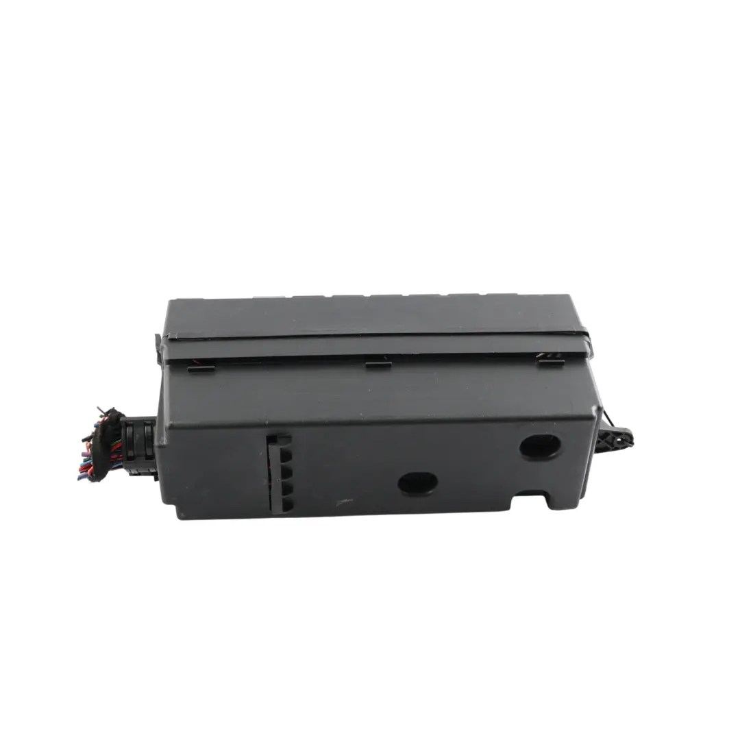 Under Bonnet Fuse Box Realy Unit to Land Rover Discovery 4 L319 with Part number GH22-14290-CDA Land Rover Discovery 4 L319 Under Bonnet Fuse Box Realy Unit - SKU RHD-GH22-14290-CDA - Part number GH22-14290-CDA