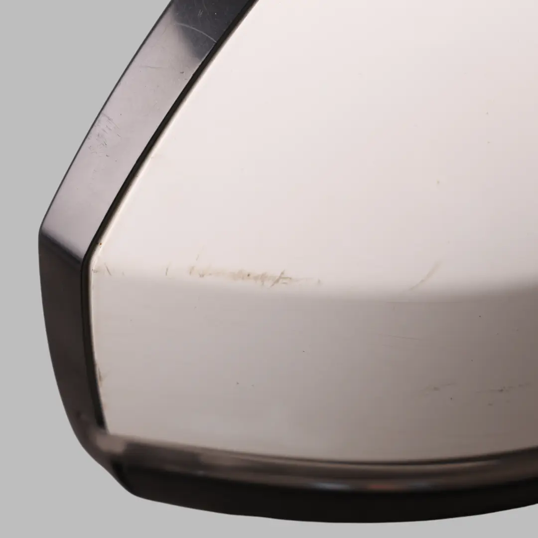 Wing Mirror Right O/S Fuji White-867 to Land Rover Discovery L319 Electric with Part number LR051356 Land Rover Discovery L319 Electric Wing Mirror Right O/S Fuji White-867 - SKU RHD-LR051356-FWH - Part number LR051356