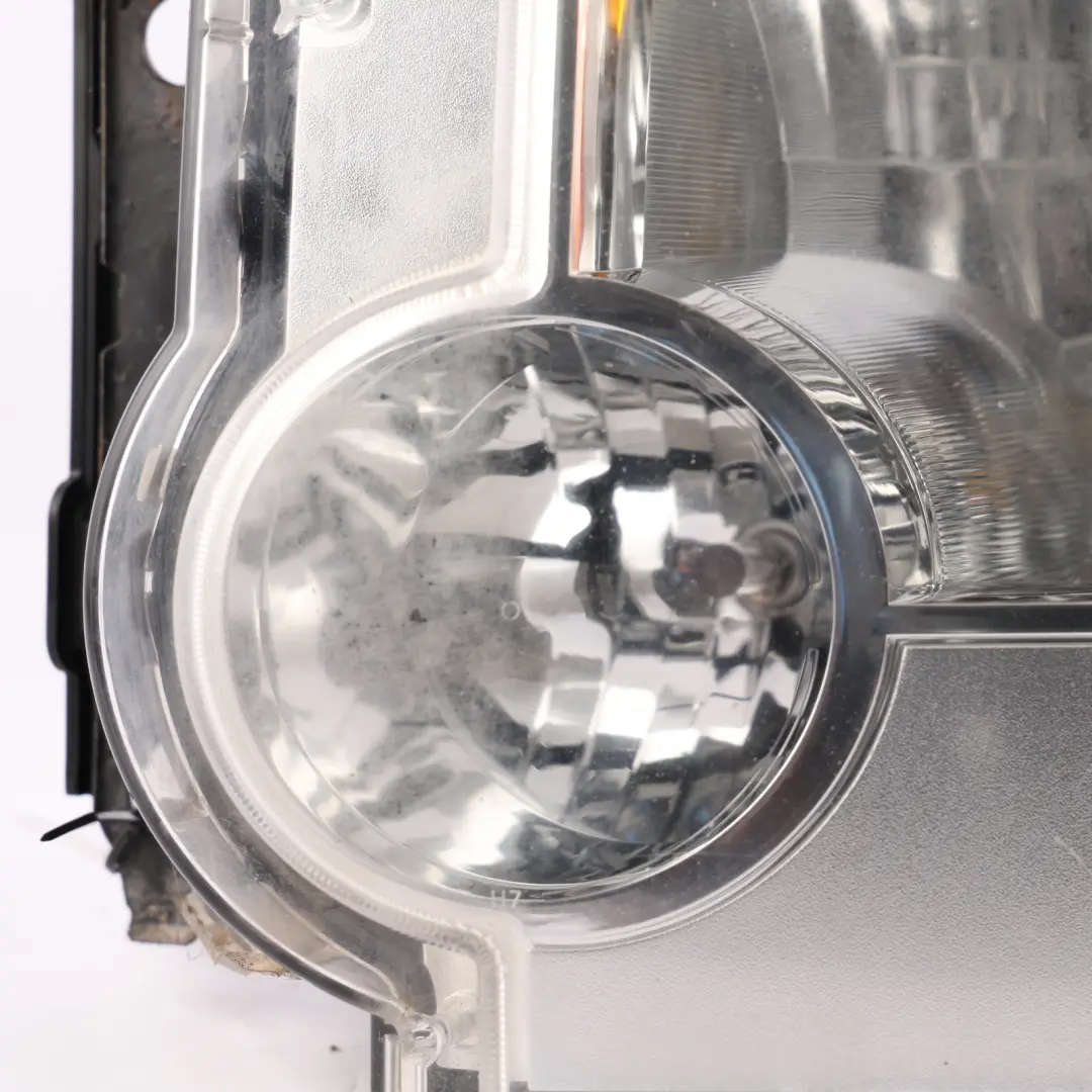 Front Headlight Headlamp Halogen Right O/S to Land Rover Discovery 3 L319 with Part number XBC500022 Land Rover Discovery 3 L319 Front Headlight Headlamp Halogen Right O/S - SKU RHD-XBC500022 - Part number XBC500022