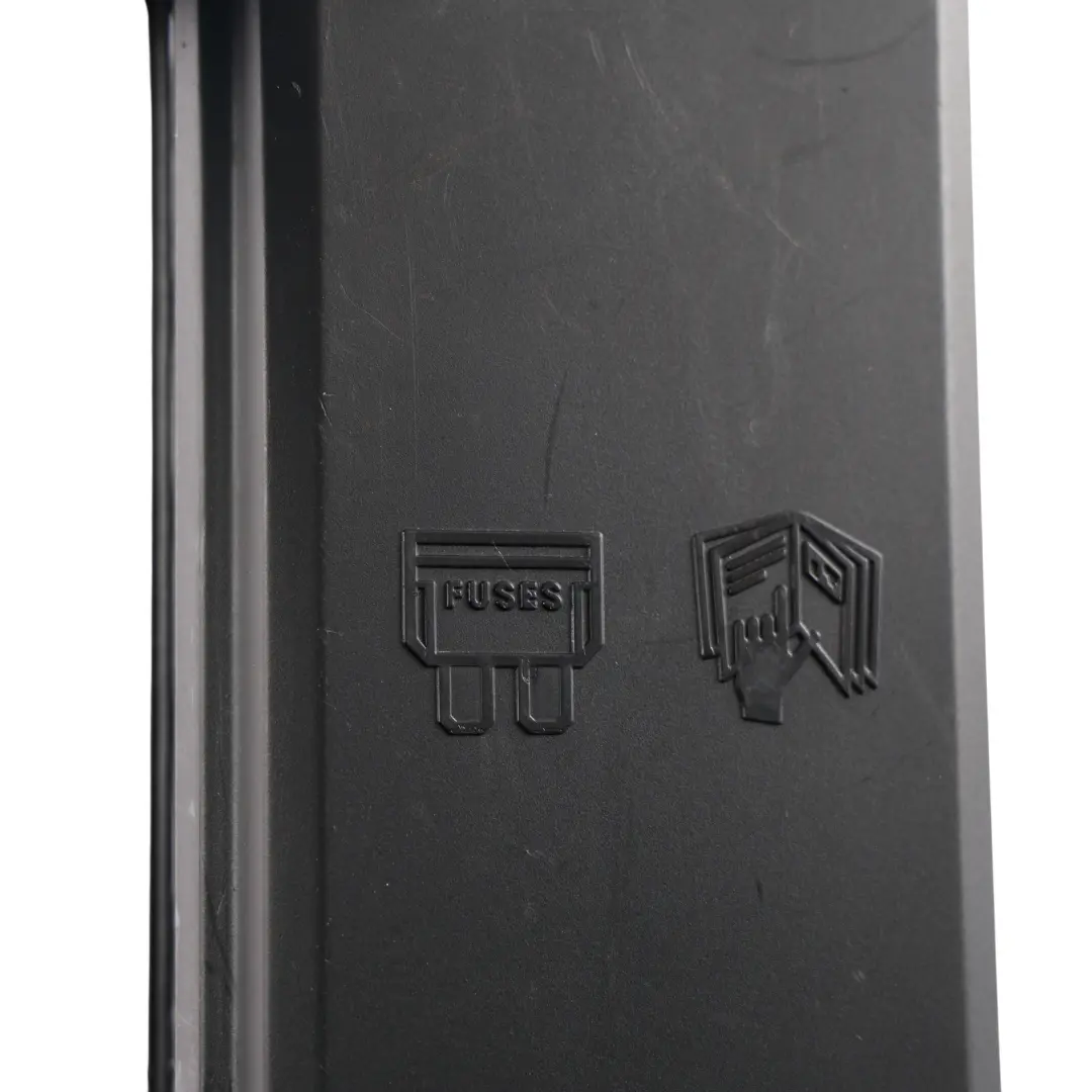 Land Rover Discovery 3 L319 Engine Fuse Box Control Unit Module - SKU RHD-YMB506400A - Part number YMB506400A