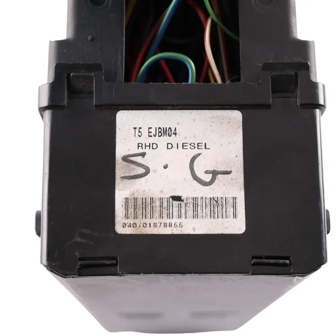 Fuse Box Control Unit Module to Land Rover Discovery 3 L319 Engine with Part number YMB506400A Land Rover Discovery 3 L319 Engine Fuse Box Control Unit Module - SKU RHD-YMB506400A - Part number YMB506400A