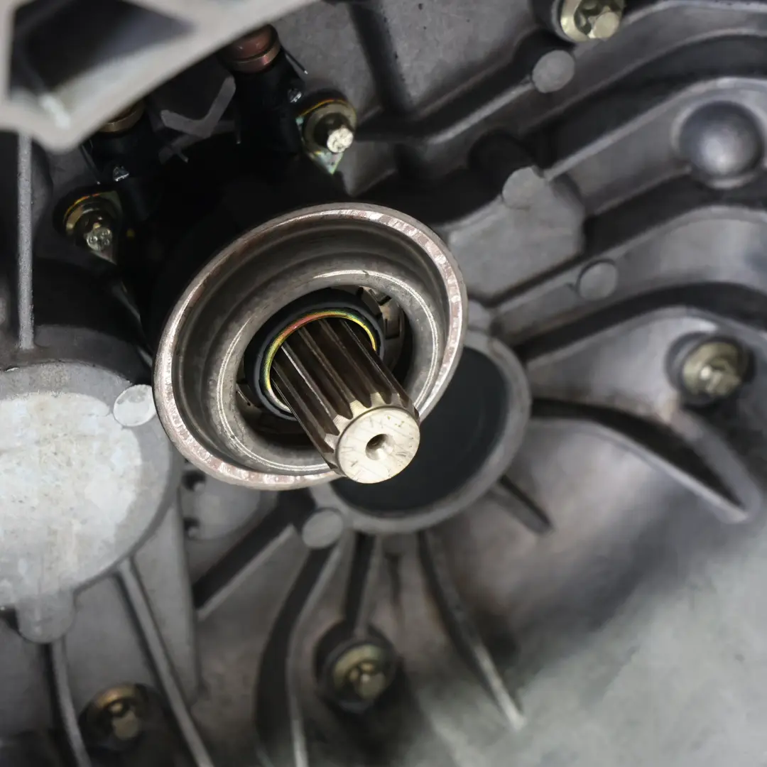 Gearbox 5 Speed Manual 2.0 TD4 4x4 WARRANTY to Land Rover Freelander L314 with Part number TRC103580 Land Rover Freelander L314 Gearbox 5 Speed Manual 2.0 TD4 4x4 WARRANTY - SKU TRC103580 - Part number TRC103580