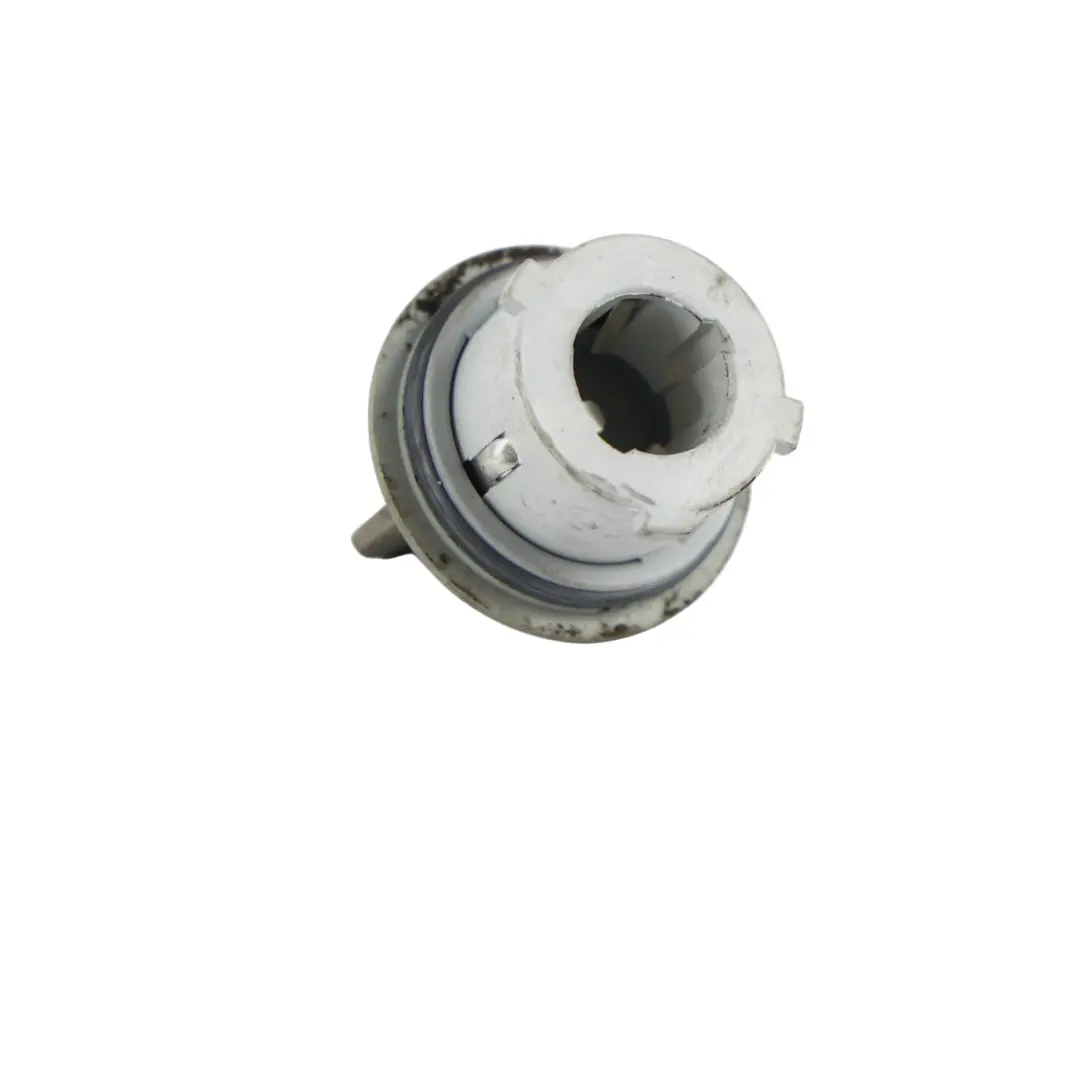 Bulb Holder Socket Bracket to Land Rover Freelander L314 with Part number XBP500040 Land Rover Freelander L314 Bulb Holder Socket Bracket - SKU XBP500040 - Part number XBP500040