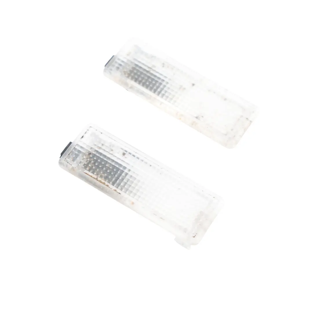 Lampe Éclairage Intérieur Courtoisie SET pour Land Rover Discovery L319 à propos du numéro de pièce XDC000071 Land Rover Discovery L319 Lampe Éclairage Intérieur Courtoisie SET - SKU XDC000071-1 - Numéro de pièce XDC000071