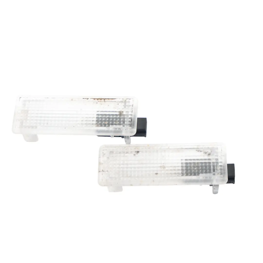 Interior Courtesy Light Lamp SET to Land Rover Discovery L319 with Part number XDC000071 Land Rover Discovery L319 Interior Courtesy Light Lamp SET - SKU XDC000071-1 - Part number XDC000071