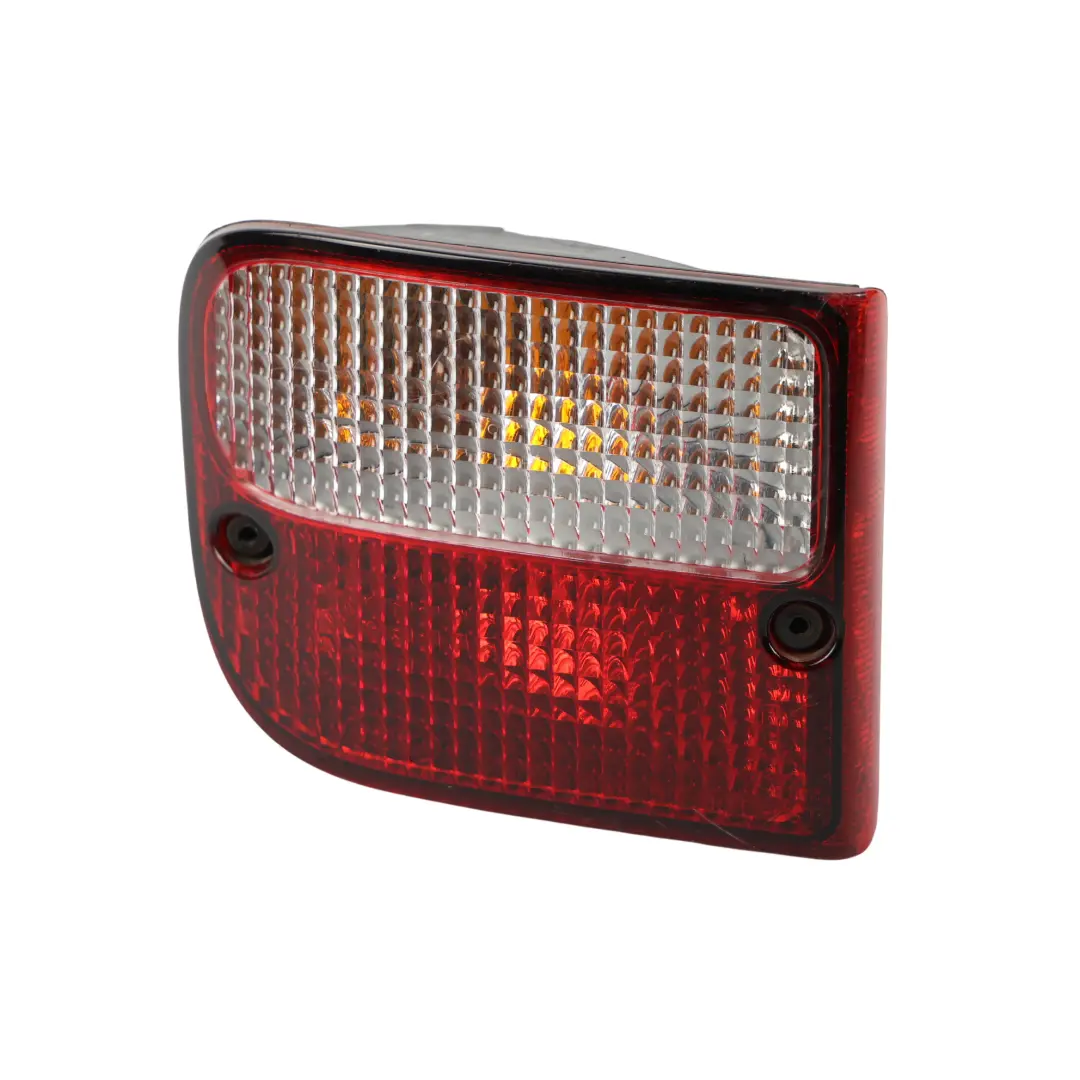 Land Rover Freelander L314 Feu Arrière Gauche Pare-Chocs Inférieur - SKU XFB500190 - Numéro de pièce XFB500190