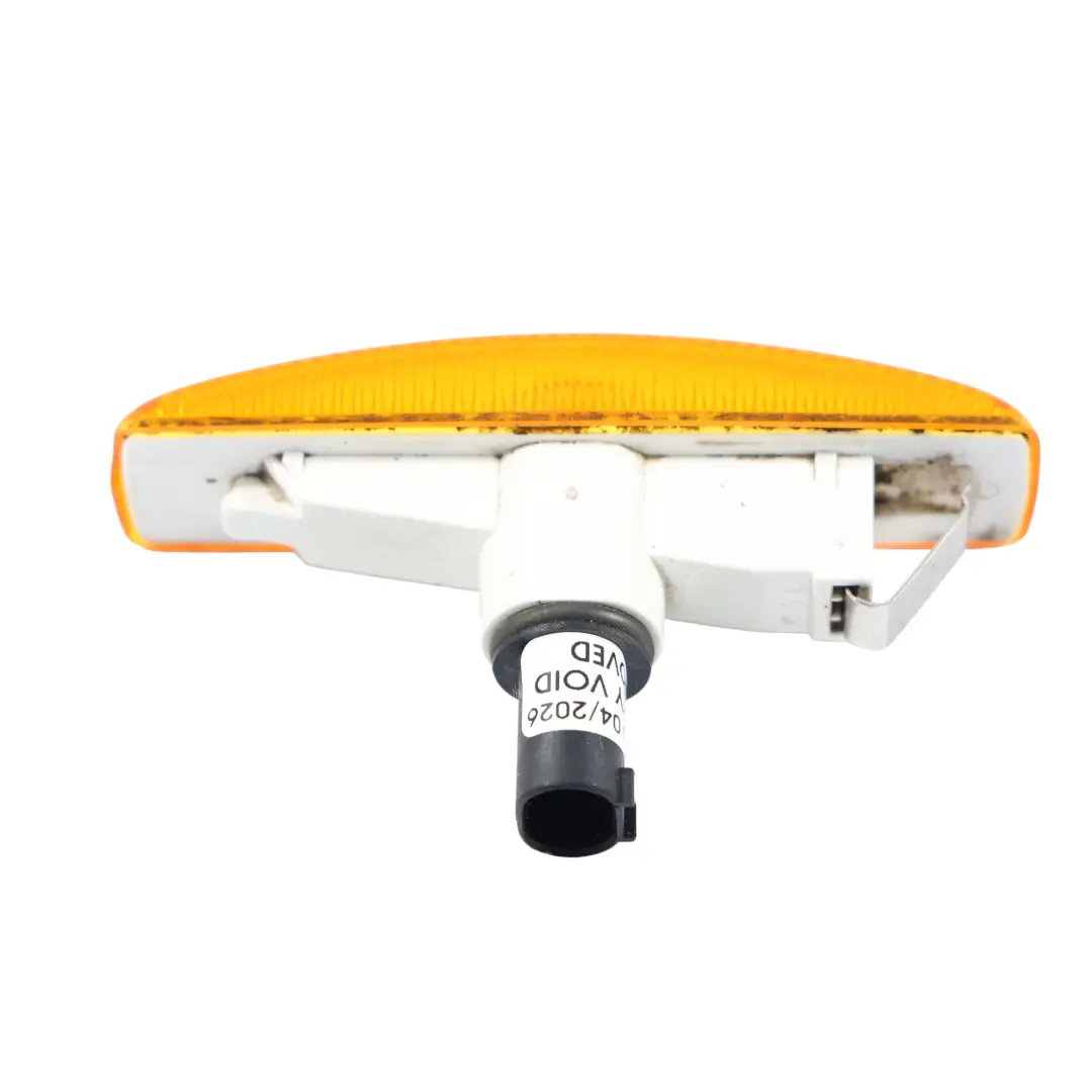 Side Indicator Light Lamp Left Right N/O/S to Land Rover Discovery 3 L319 with Part number XGB000073 Land Rover Discovery 3 L319 Side Indicator Light Lamp Left Right N/O/S - SKU XGB000073 - Part number XGB000073