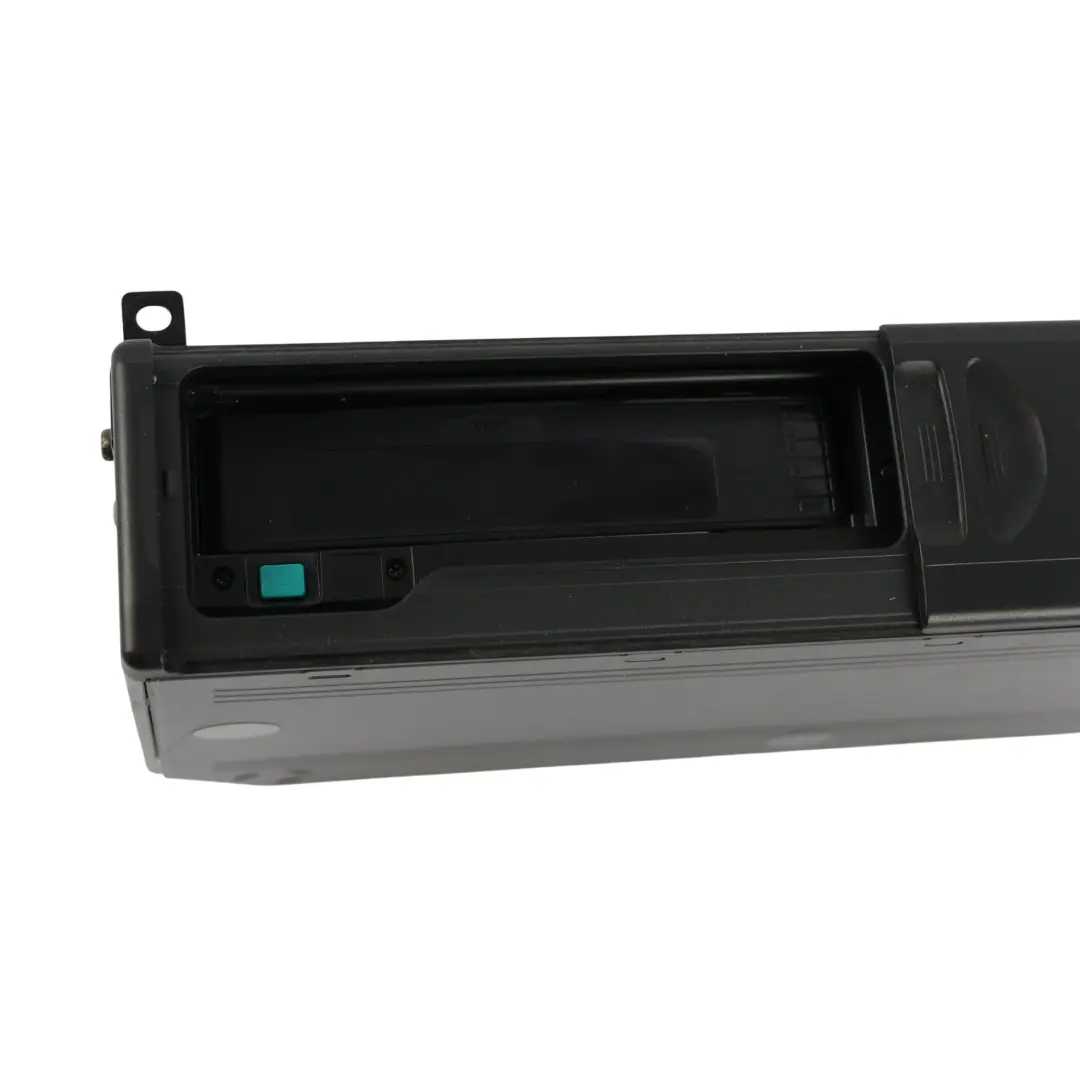 Cambia CD Sotto Sedile Alpine per Land Rover Freelander L314 con numero di parte XQE000110PMA Land Rover Freelander L314 Cambia CD Sotto Sedile Alpine - SKU XQE000110PMA - Numero di parte XQE000110PMA