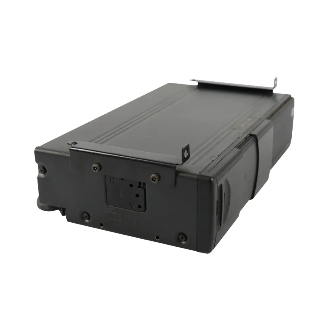 Cambiador CD Bajo Asiento Alpine para Land Rover Freelander L314 con número de pieza XQE000110PMA Land Rover Freelander L314 Cambiador CD Bajo Asiento Alpine - SKU XQE000110PMA - Número de pieza XQE000110PMA